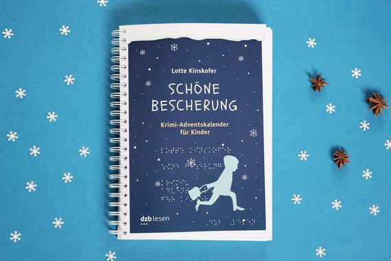 Ein Ringbuch "Schöne Bescherung" - Krimi-Adventskalender für Kinder von Lotte Kinskofer, Hintergrund blau mit Schneeflocken und Anissternen