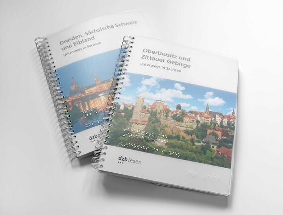 Zwei Ringbücher "Oberlausitz und Zittauer Gebirge", darunter "Dresden, Sächsische Schweiz und Elbland"